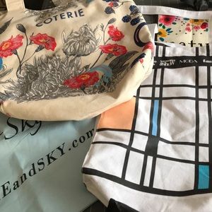 Bundle of five reusable canvas shopping totes